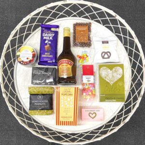 product_MWL_gift_basket_cantebury_cream_contents
